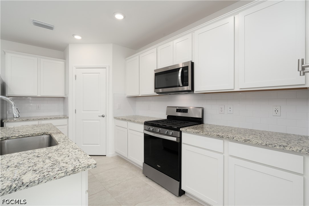 42380 Cascade Dr Property Photo 2