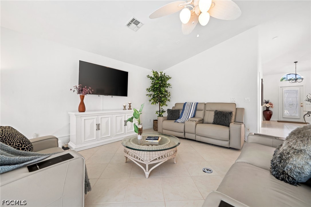 21489 Sheridan Run Property Photo 11