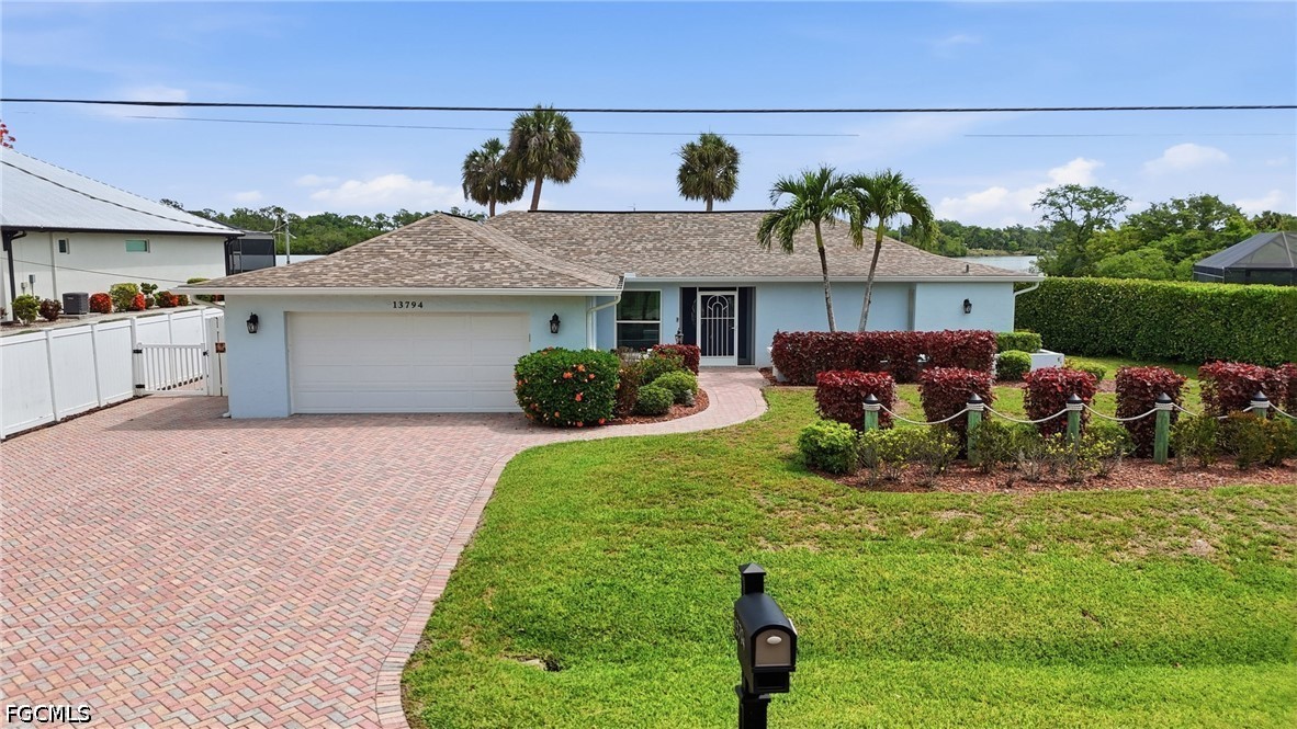 13794 River Forest Dr Property Photo 1