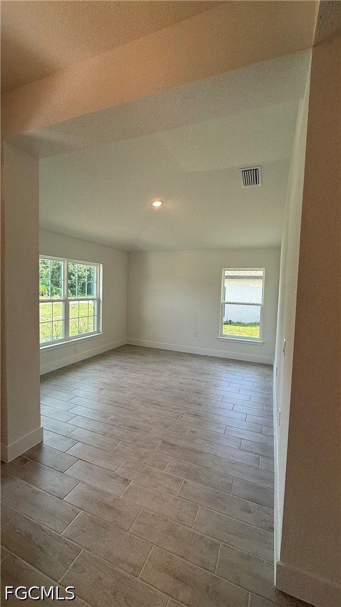 657 Windermere Dr Property Photo 3