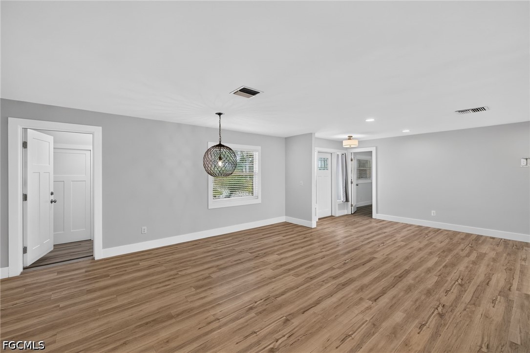 4957 Sorrento Ct Property Photo 8