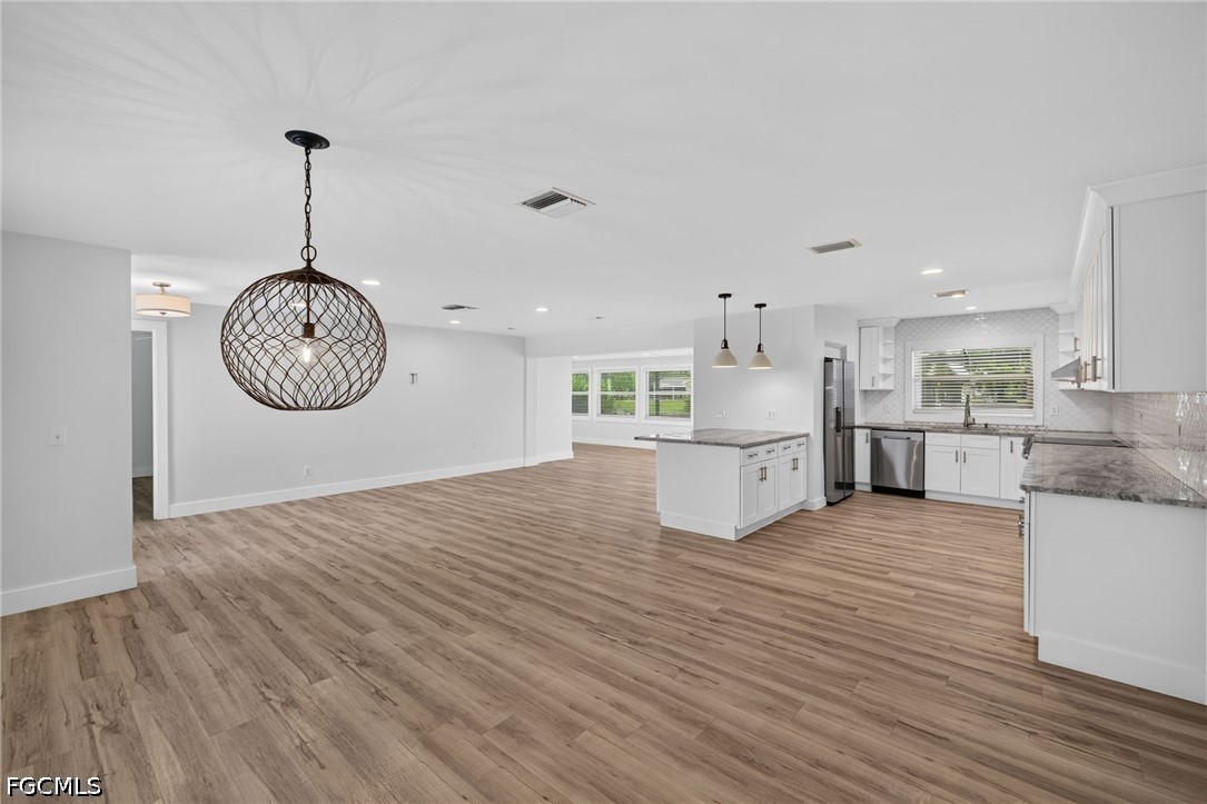 4957 Sorrento Ct Property Photo 9