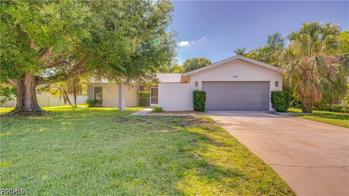 5657 Eichen Cir E Property Photo 2