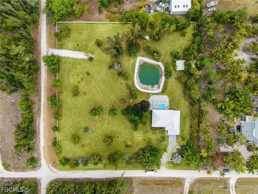 5563 Bay Point Rd Property Photo 14