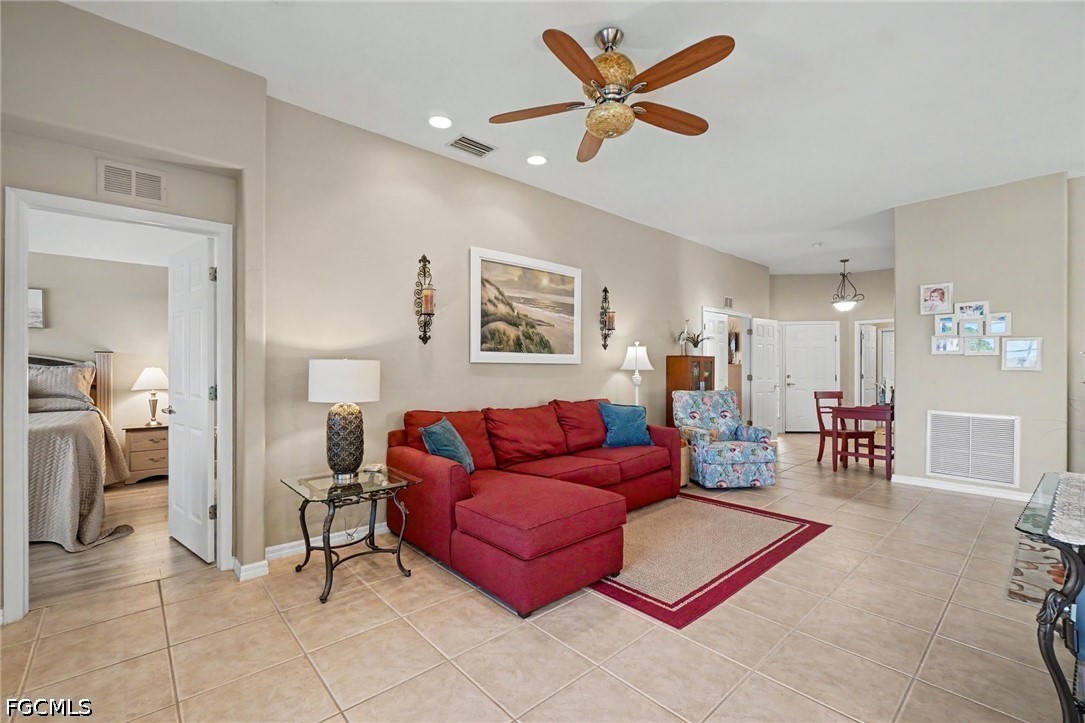 10032 Oakhurst Way Property Photo 5