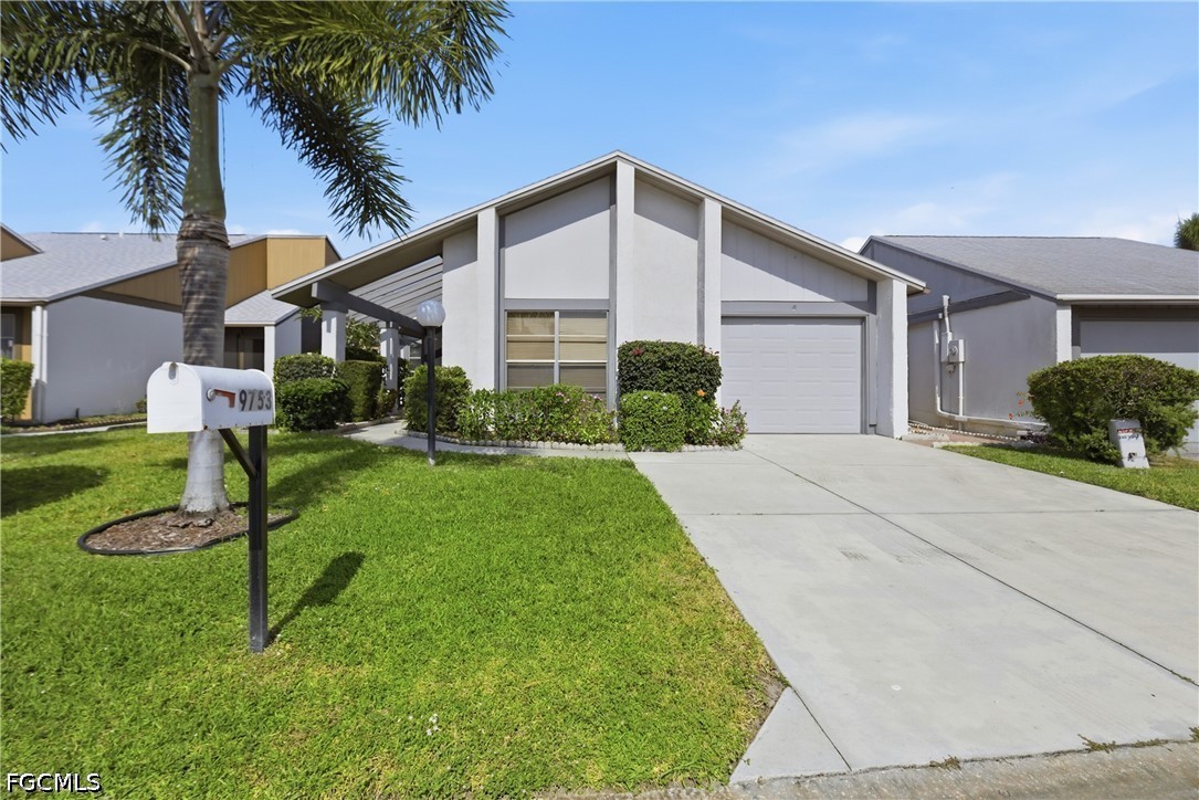 9753 Maplecrest Cir Property Photo 1