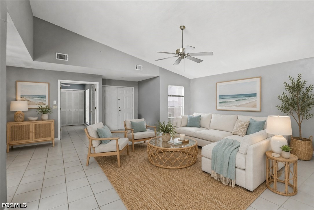 9753 Maplecrest Cir Property Photo 4