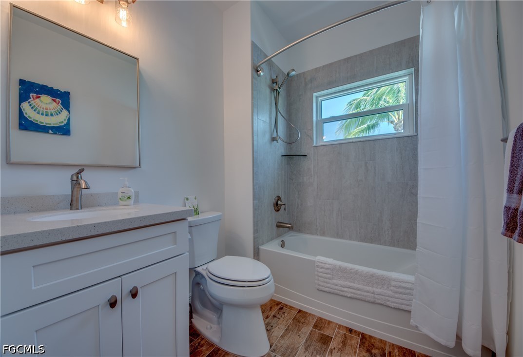 2579 Third St Property Photo 12