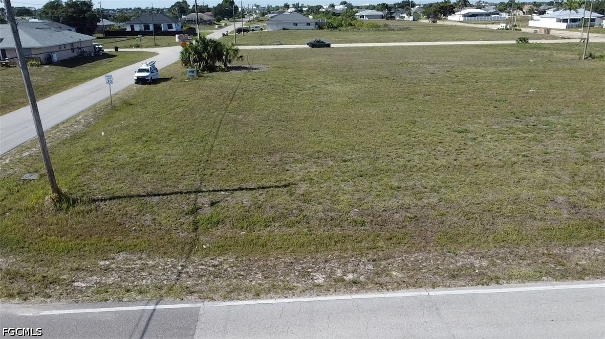 2098 Diplomat Pkwy E Property Photo 12