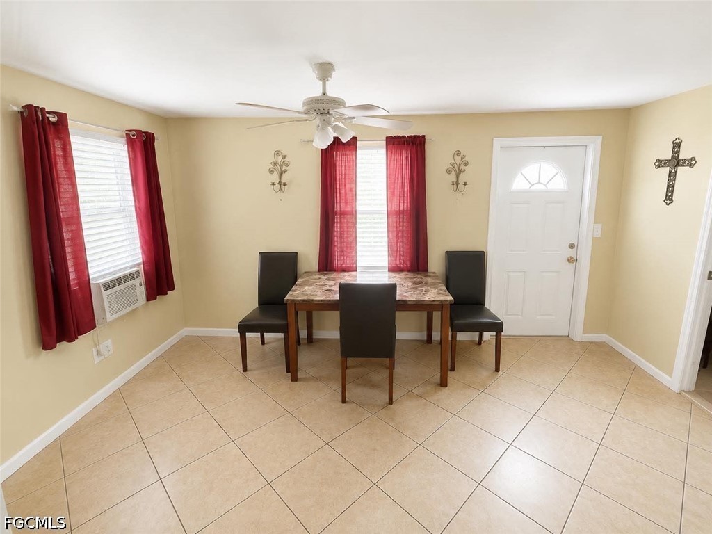 2204 Coronet St Property Photo 3