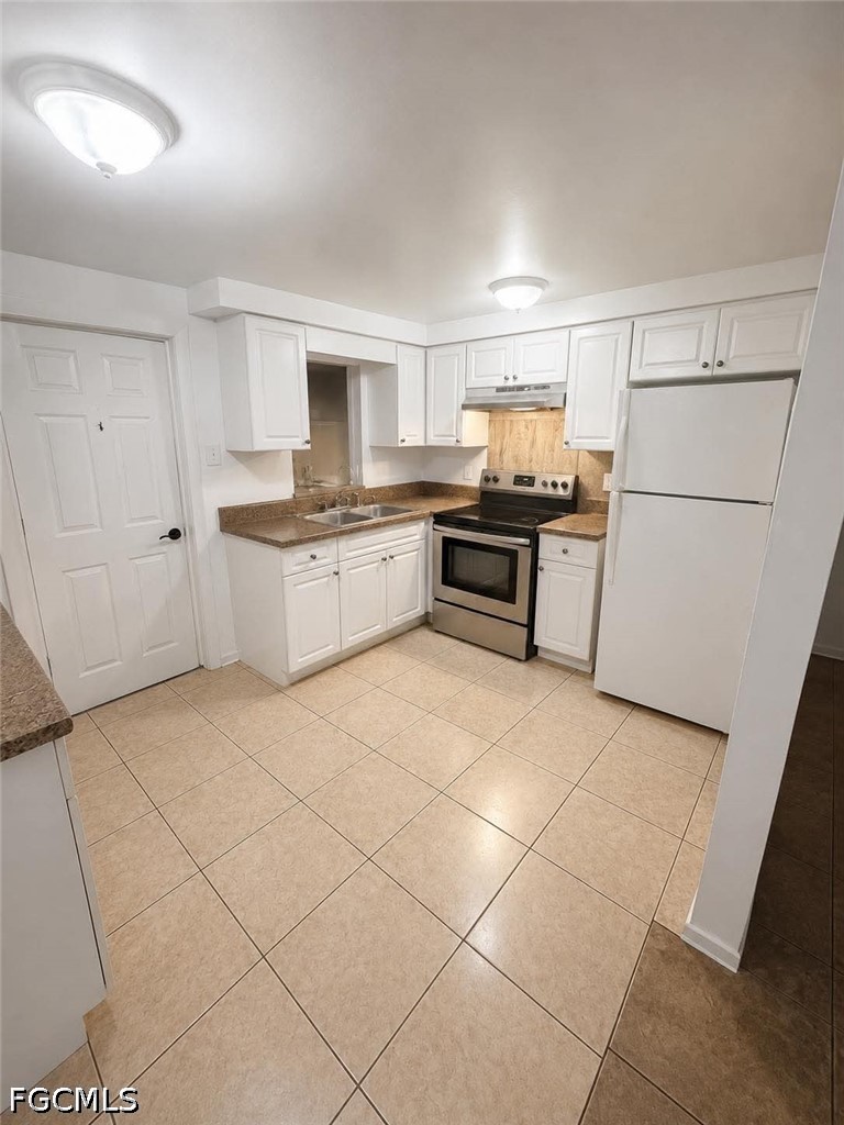 2204 Coronet St Property Photo 6