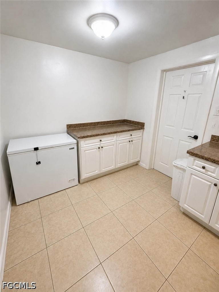 2204 Coronet St Property Photo 8