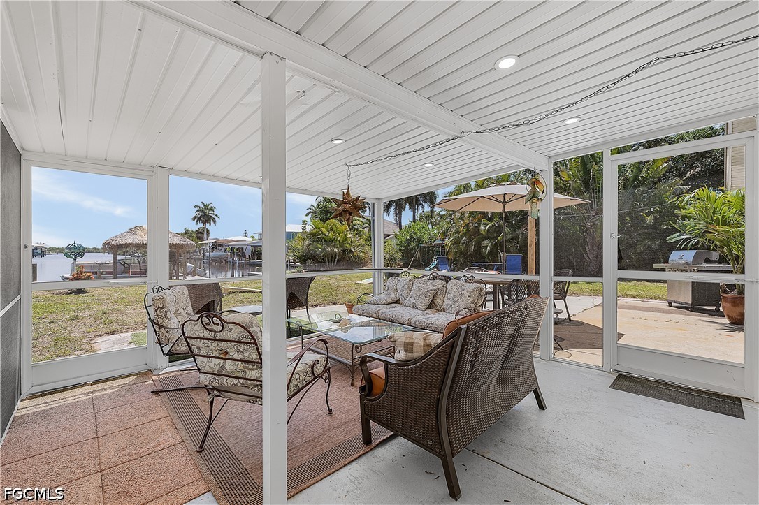 5387 Marina Dr Property Photo 16