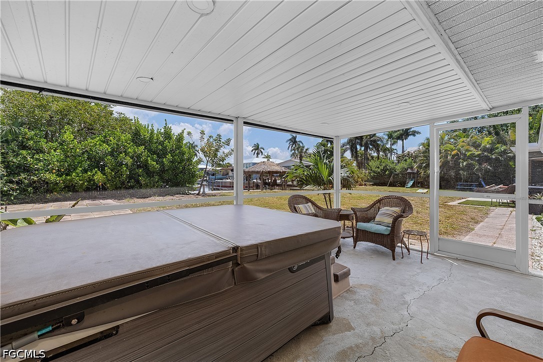 5387 Marina Dr Property Photo 17
