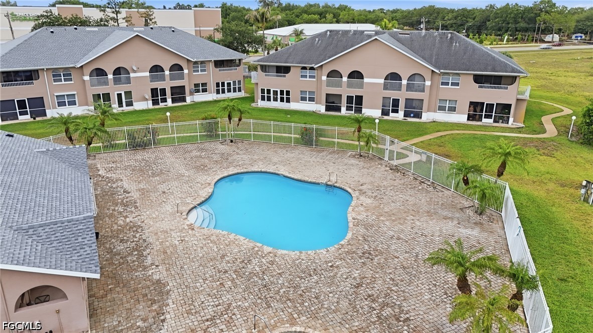 20 Cosmopolitan Dr 4 Property Photo 5
