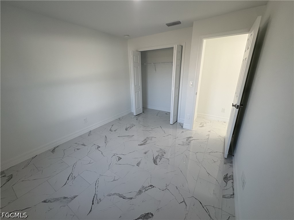 2810 Nw 26th Pl Property Photo 5