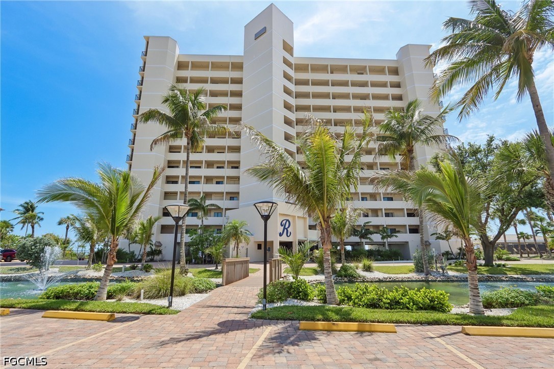 7500 Estero Blvd 102 Property Photo 1