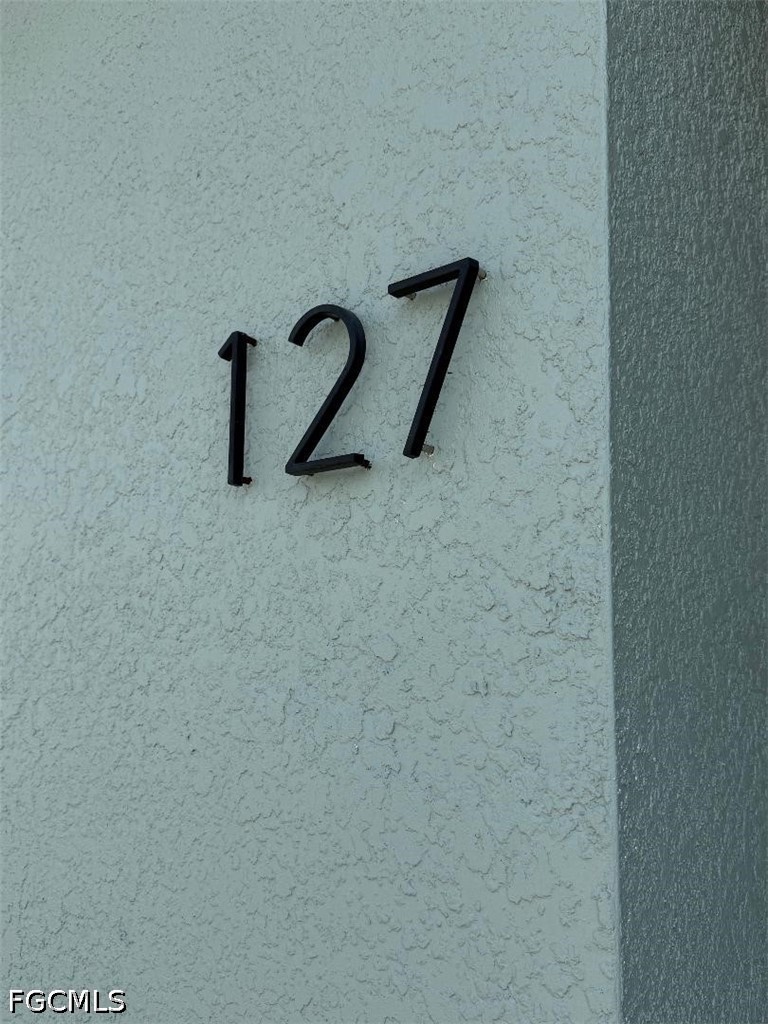127 Carousel Ave Property Photo 2
