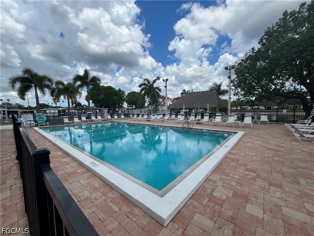 75 Hacienda Blvd Property Photo 19