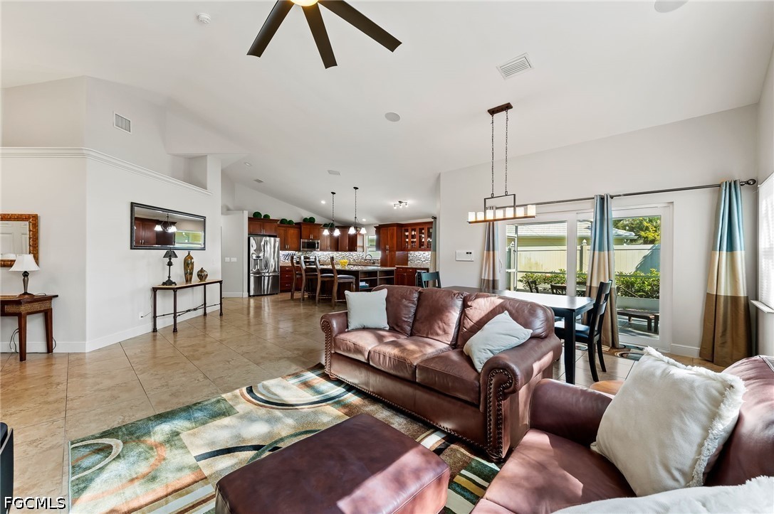 1250 Silverstrand Dr Property Photo 8