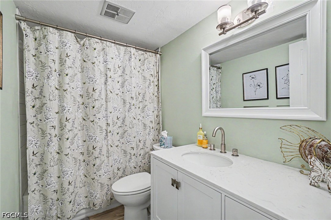 2912 Oleander St B3 Property Photo 16