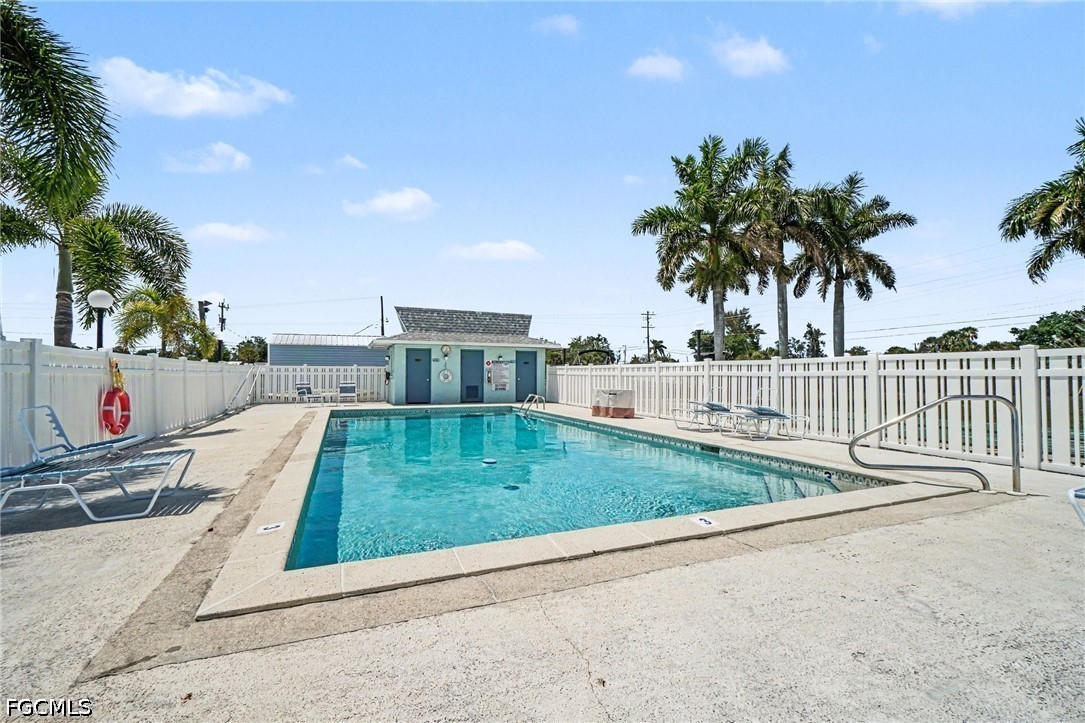 2912 Oleander St B3 Property Photo 23