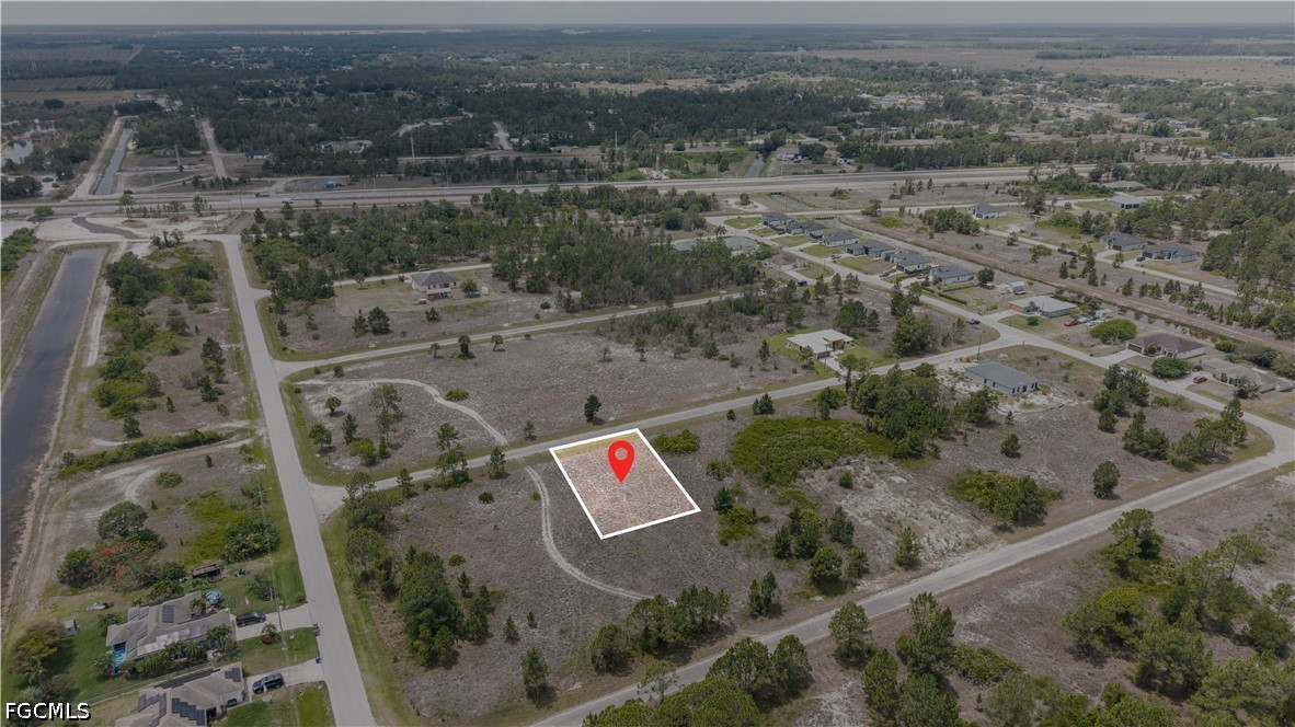 1251 Hathor St E Property Photo 2