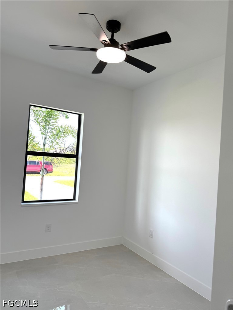 353 Pomona St Property Photo 6