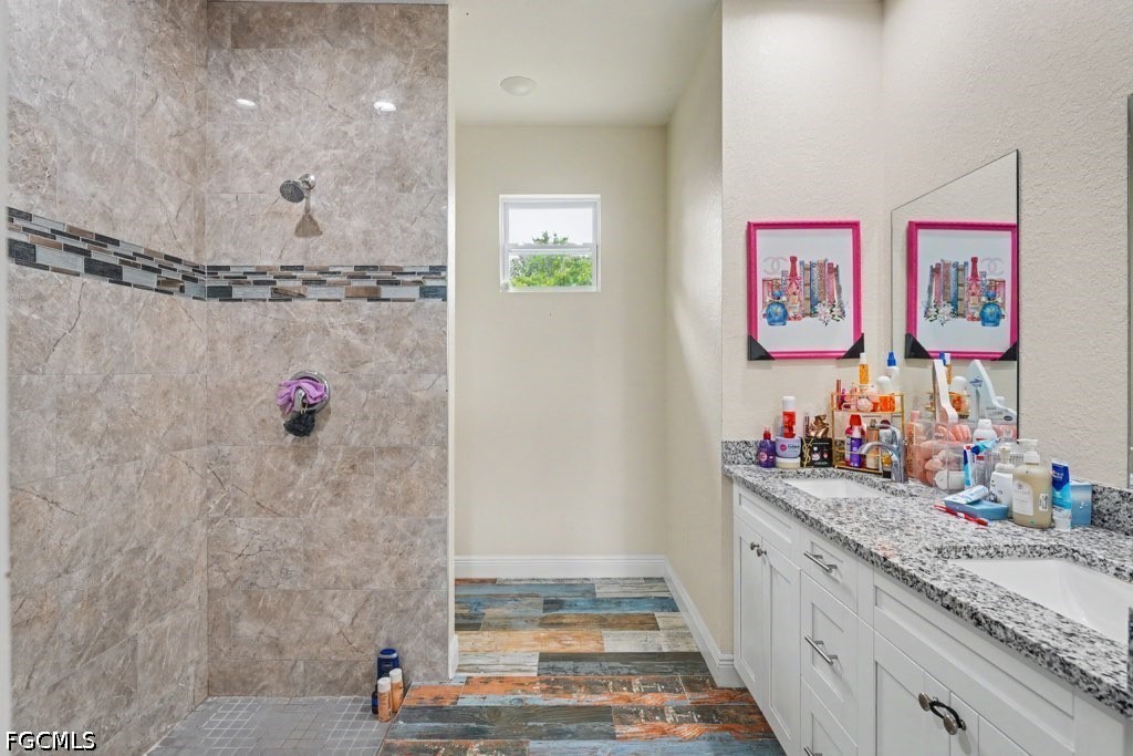 8006 Oakleaf Cir Property Photo 8