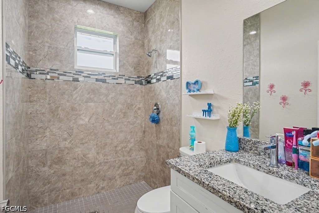 8006 Oakleaf Cir Property Photo 9