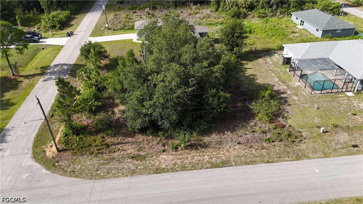 2025 Robert AVE Property Photo 1