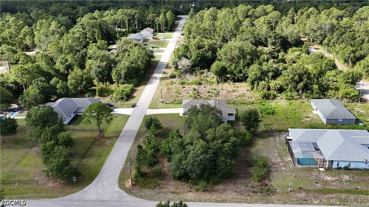 2025 Robert Ave Property Photo 2