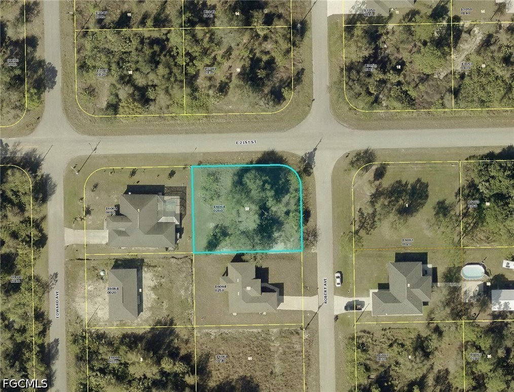 2025 Robert Ave Property Photo 12
