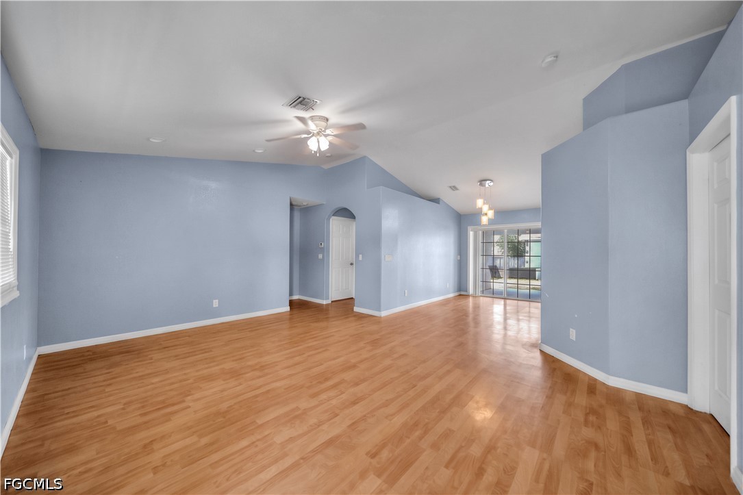 5314 4th St W Property Photo 3
