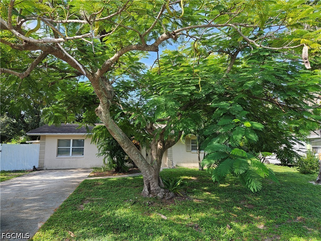 1199 Gramac Dr Property Photo 2