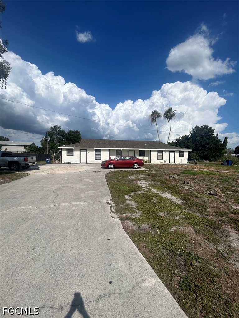7582-7586 Carrier Rd Property Photo 1