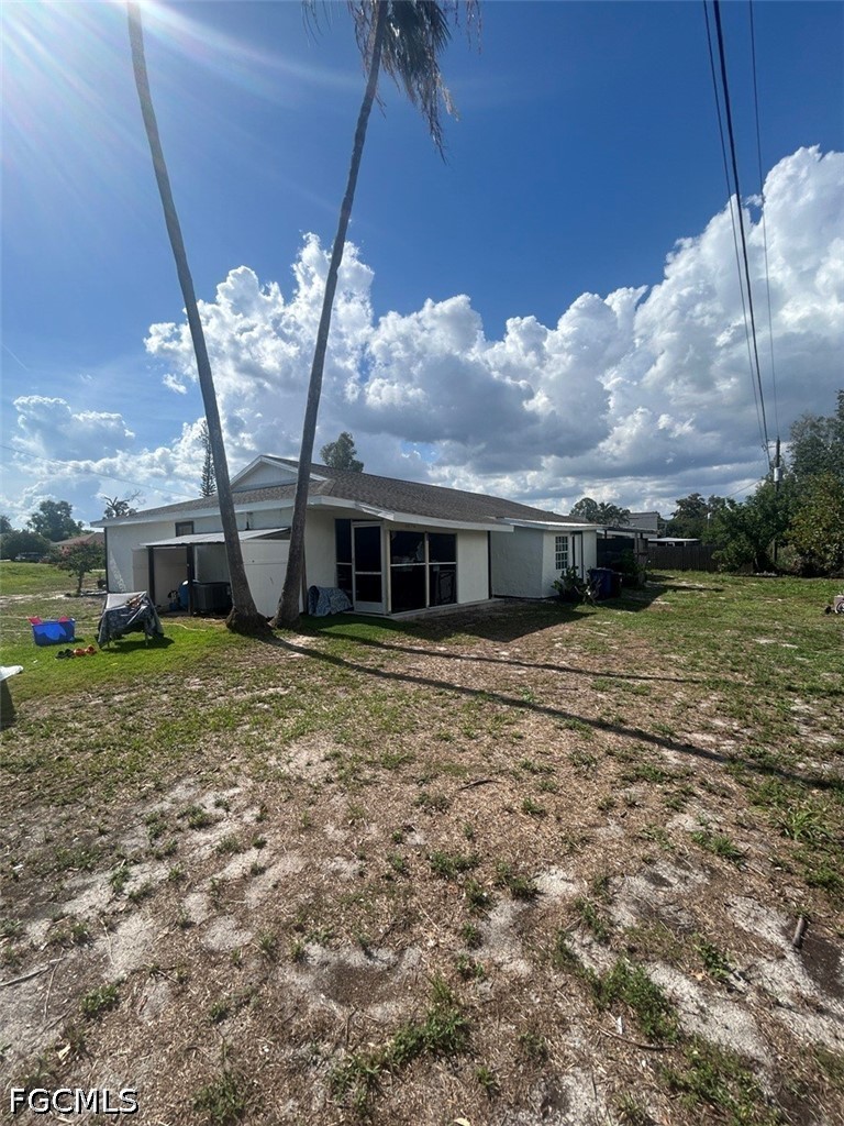 7582-7586 Carrier Rd Property Photo 6