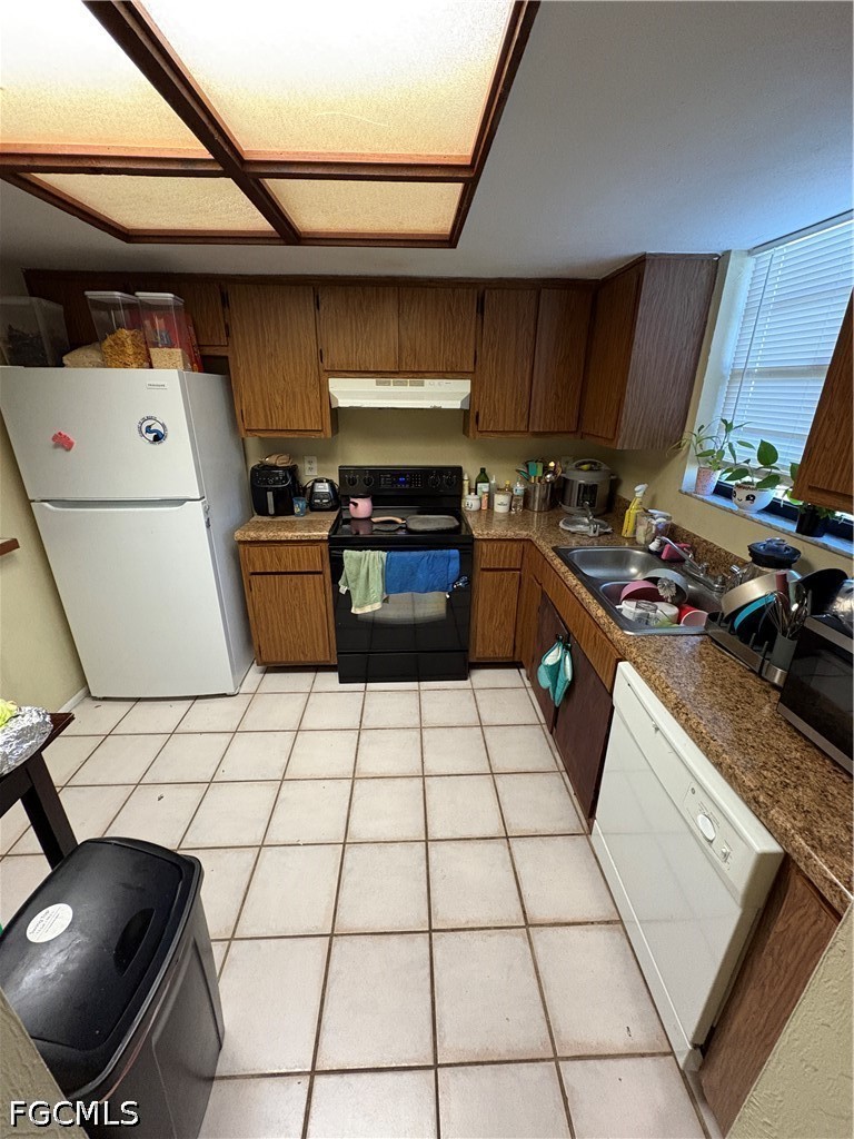 7582-7586 Carrier Rd Property Photo 10
