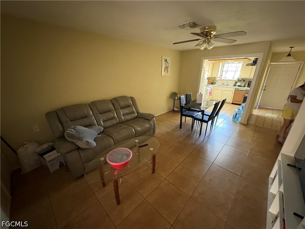 7582-7586 Carrier Rd Property Photo 19
