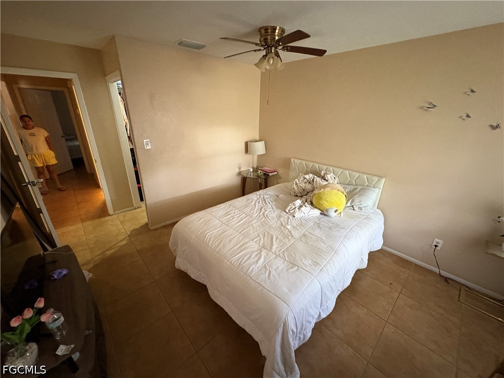 7582-7586 Carrier Rd Property Photo 25