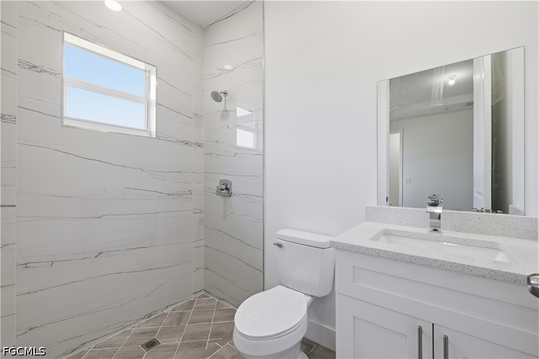 195 Rotonda Blvd W C Property Photo 10