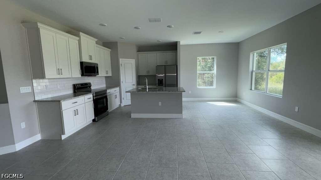 460 Westchester Dr Property Photo 6