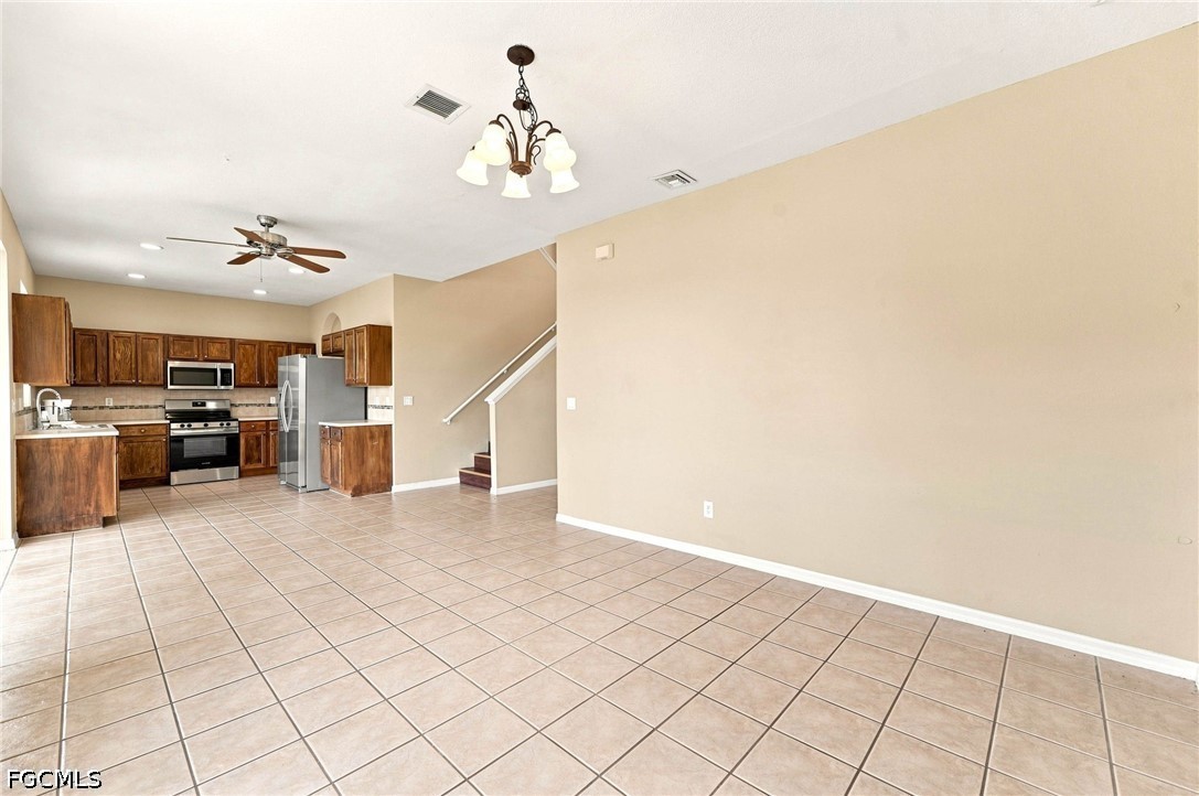 117 Shadow Lakes Dr Property Photo 8
