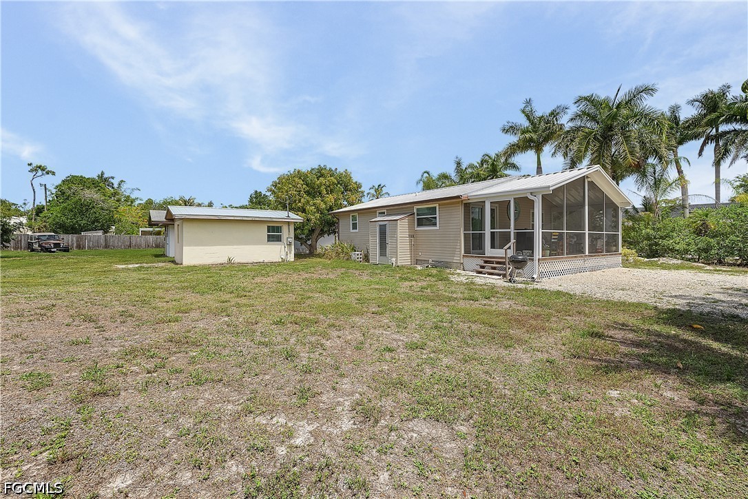 7257 Victory Rd Property Photo 8