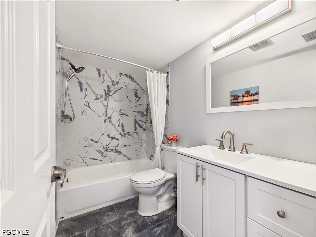 300 Valley Stream Dr 3d Property Photo 15