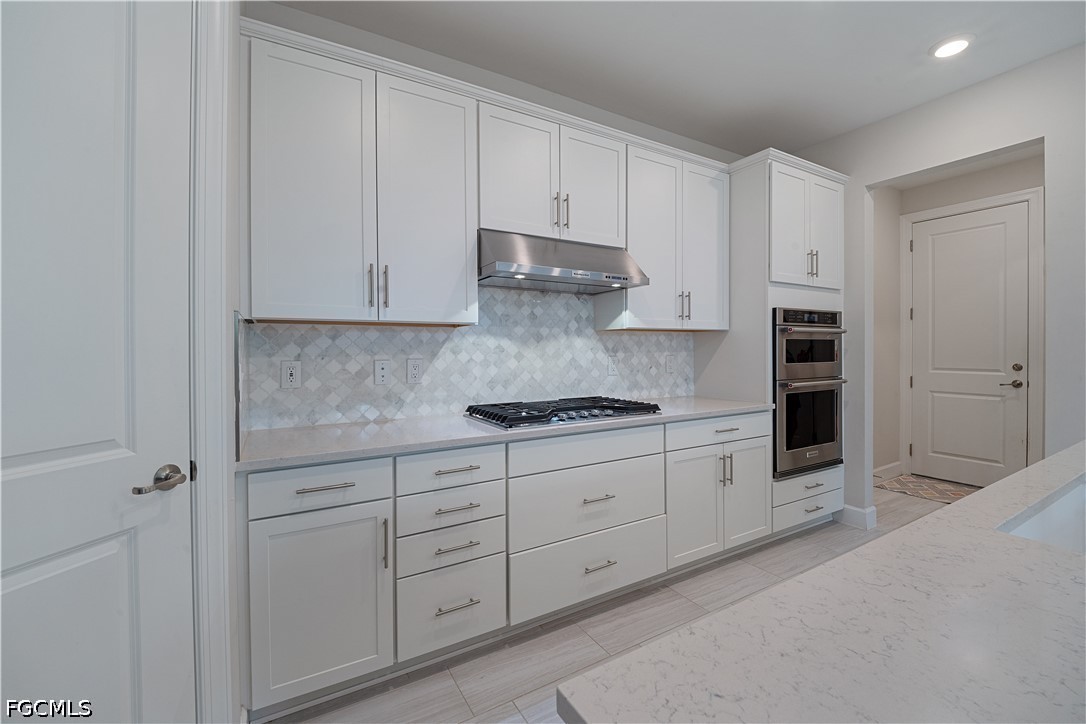 17057 Pine Lily Ln Property Photo 16
