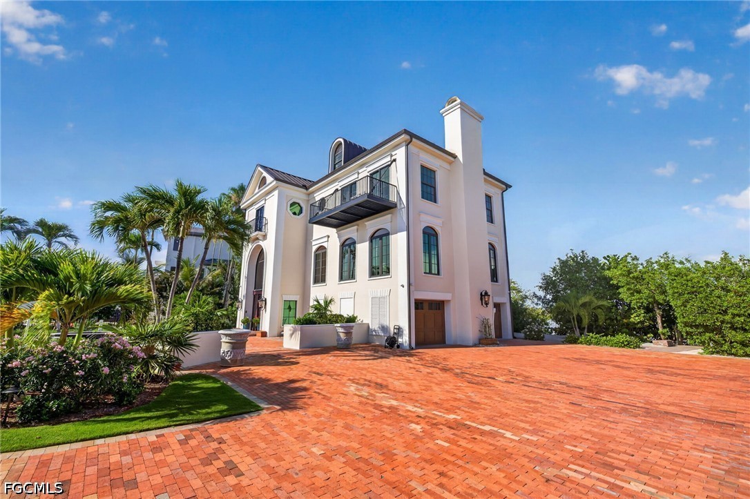 17201 Captiva Dr Property Photo 43