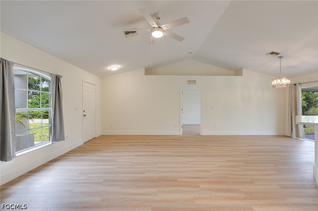 104 Denis Ave N Property Photo 4