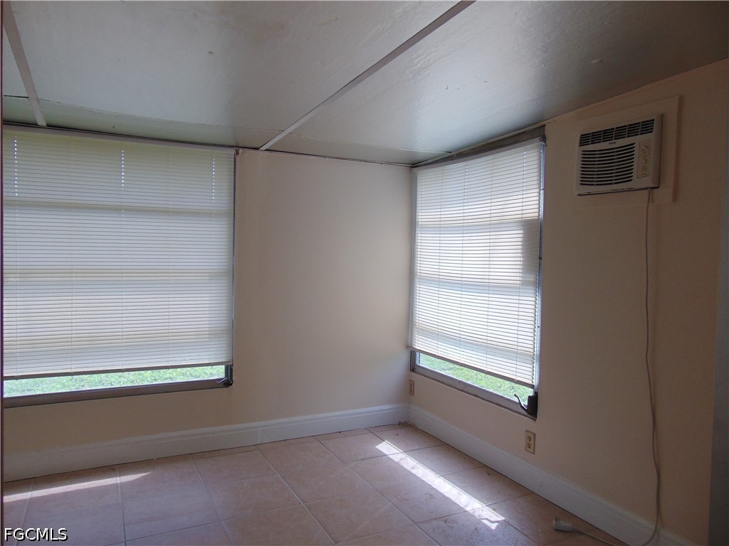 117 Stetson St Property Photo 12