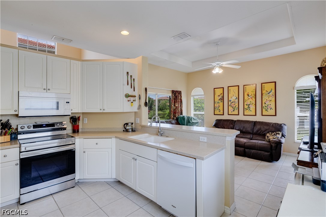 8830 Spring Mountain Way Property Photo 10